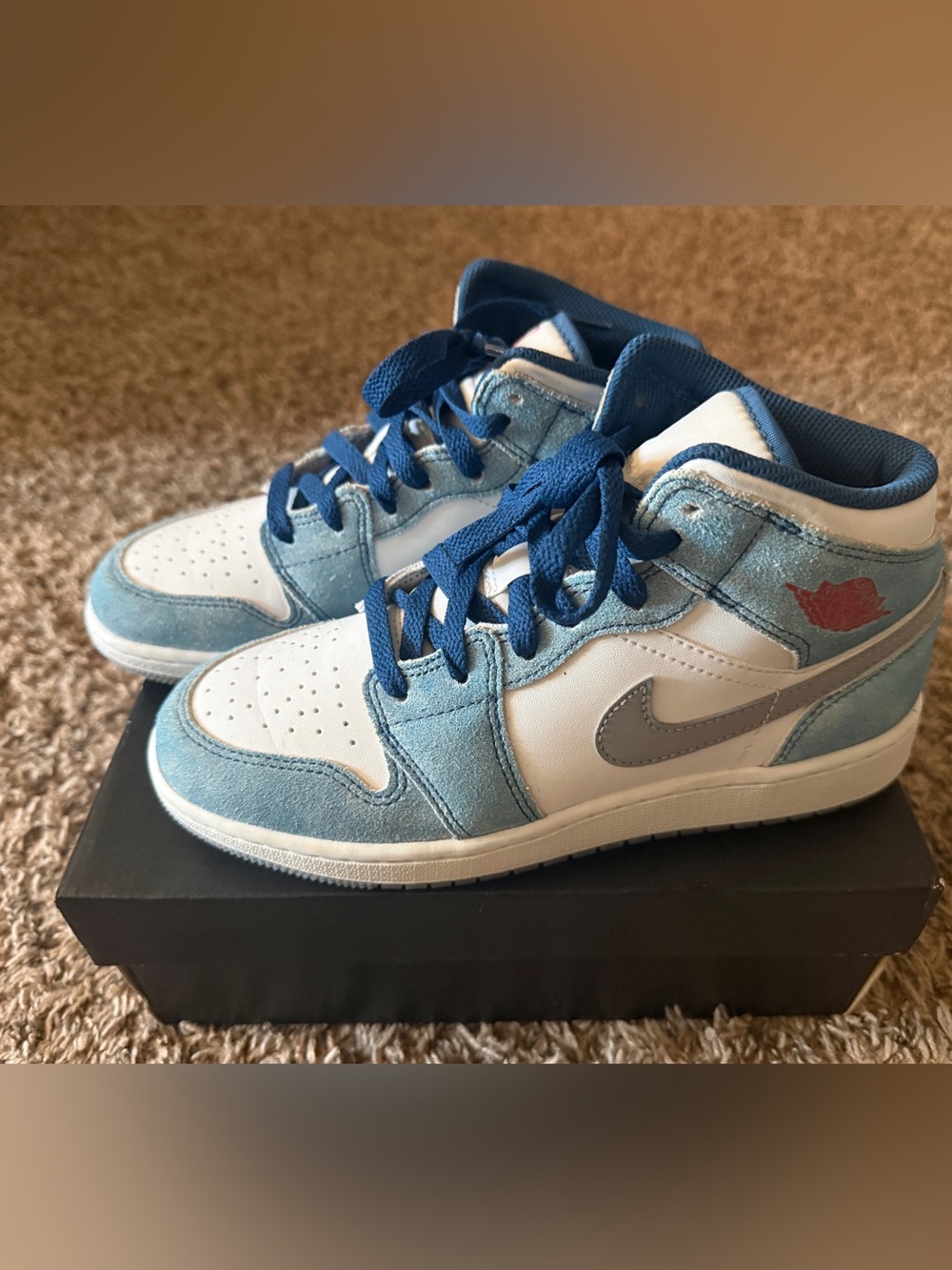 Youth Nike Air Jordan 1 Mid SE